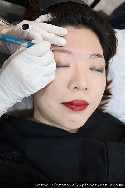 【霧眉/飄眉/繡眉推薦】艾偲維娜國際持久彩妝~是資深美妝部落客噹噹媽每天省時省力不用畫眉毛的偽素顏好幫手喔! 圖18